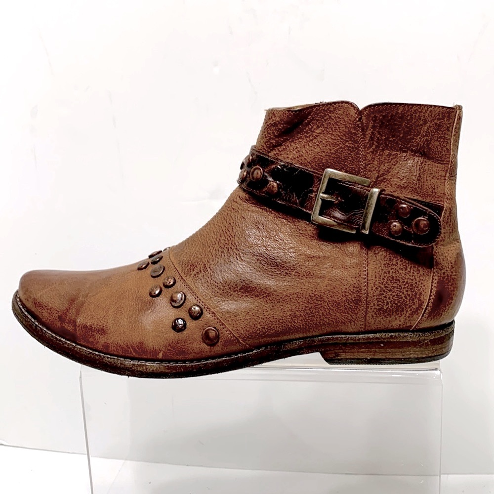 Old Gringo stud ankle boot buckle